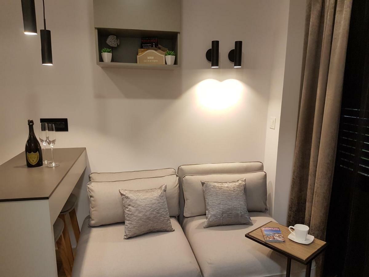 Le Soleil Rooms Split Eksteriør billede