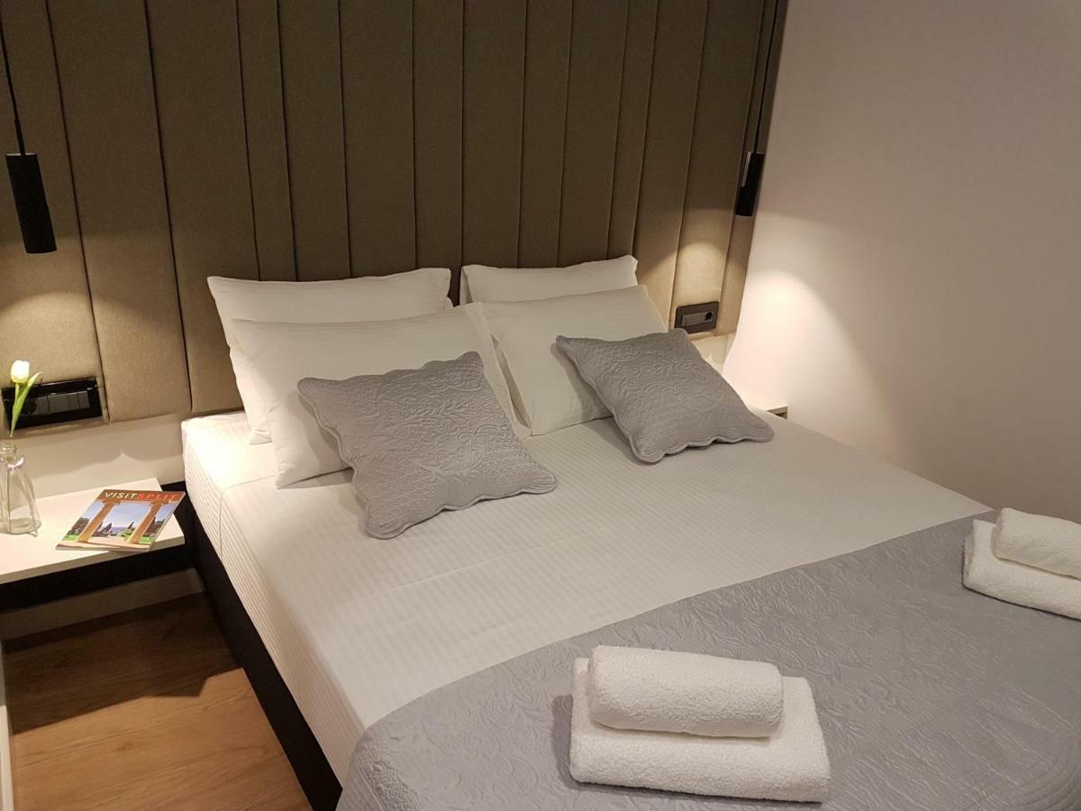 Le Soleil Rooms Split Eksteriør billede